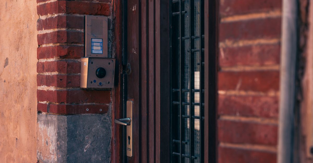 front door lock key — Huntley IL Locksmith
